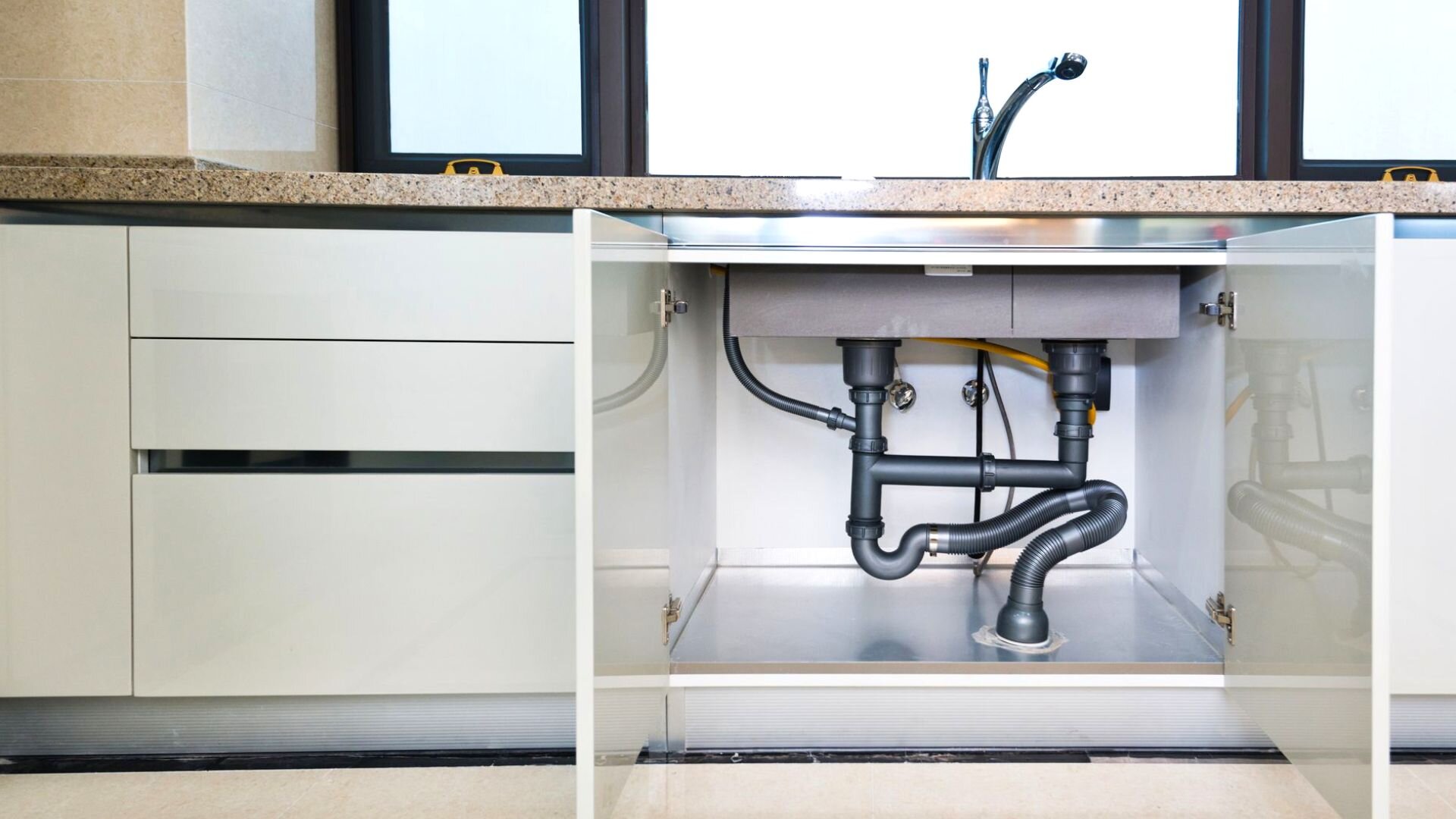 Showing Pipeslines Kitchen Sink